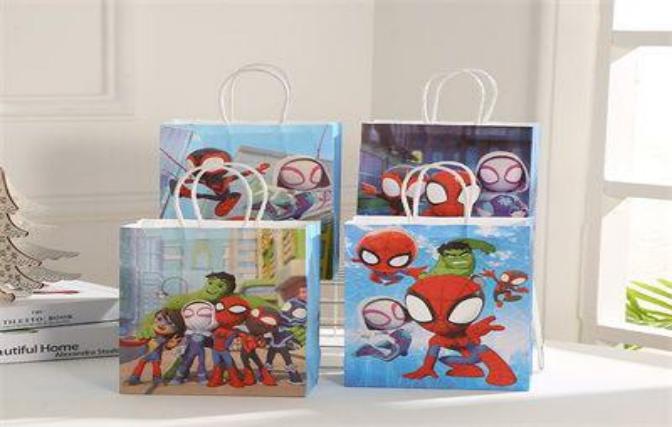 BOLSA REGALO PAPEL PERSONAJE 15*21