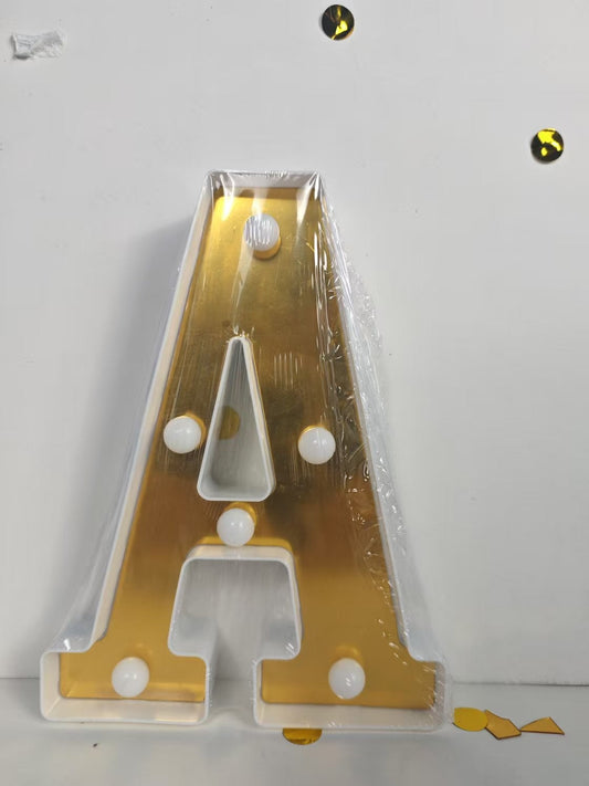 LAMPARA NUMERO LETRA DORADO 0-9 A-Z 21CM