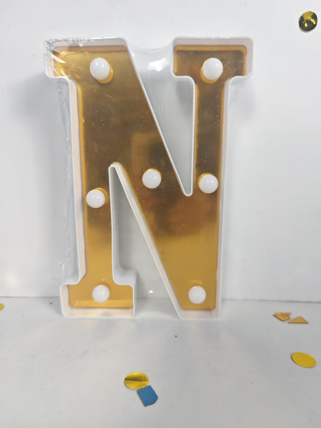 LAMPARA NUMERO LETRA DORADO 0-9 A-Z 21CM