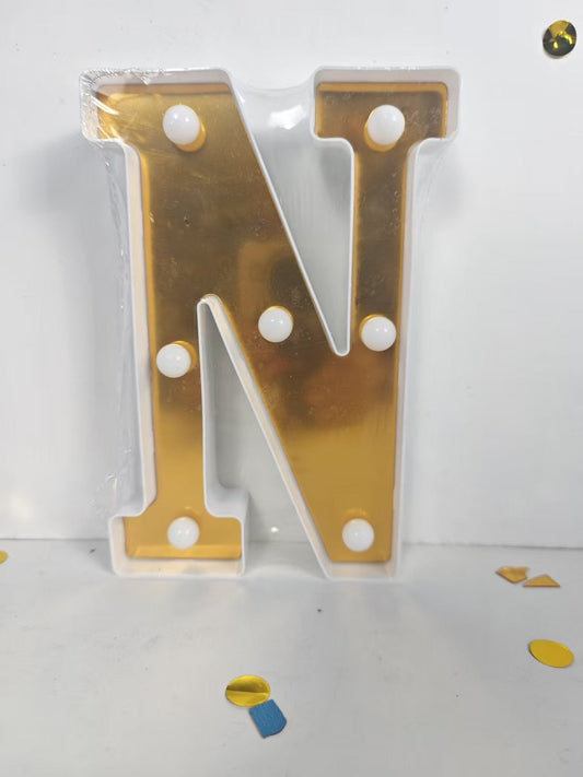 LAMPARA NUMERO LETRA DORADO 0-9 A-Z 21CM