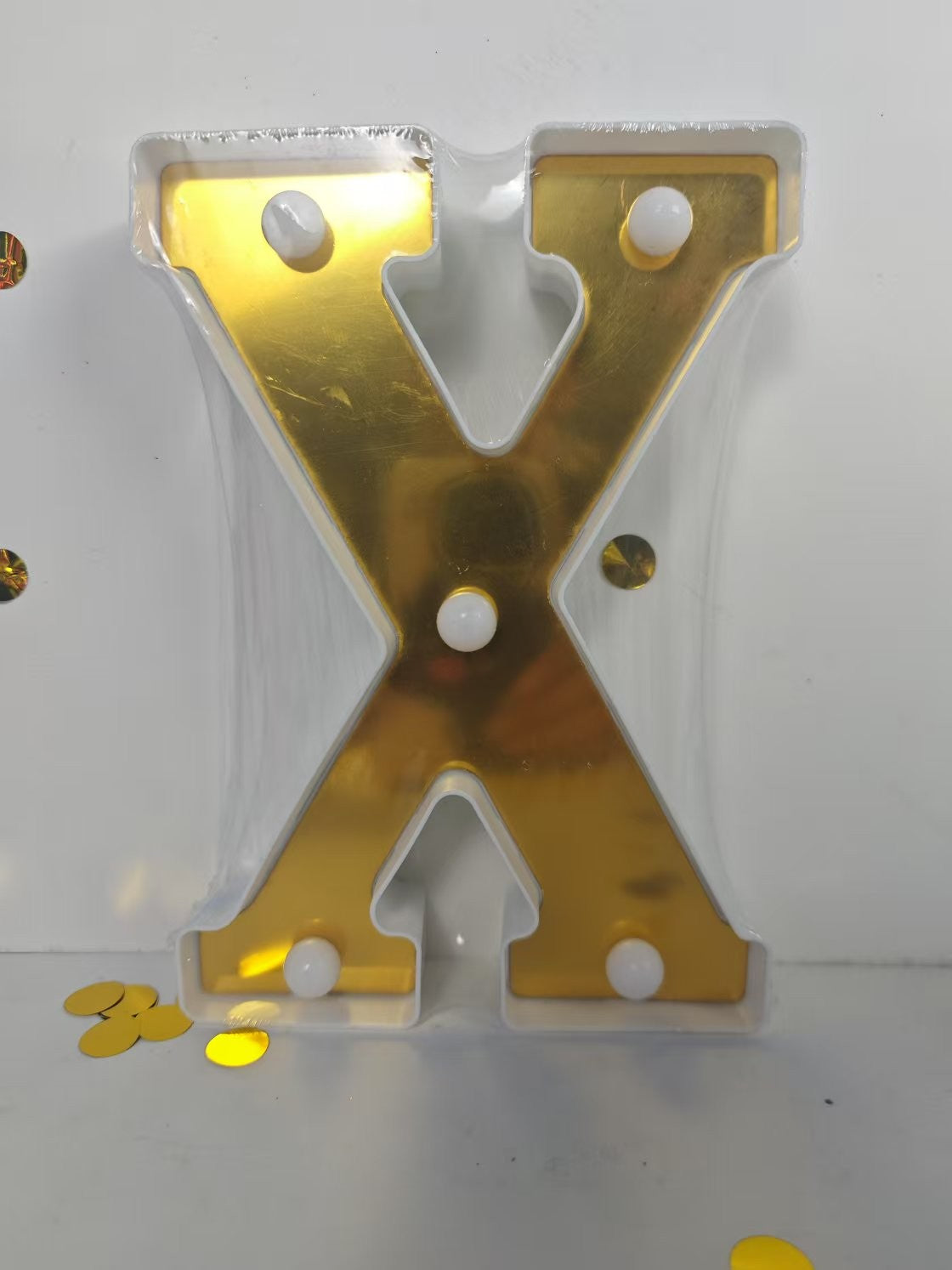 LAMPARA NUMERO LETRA DORADO 0-9 A-Z 21CM