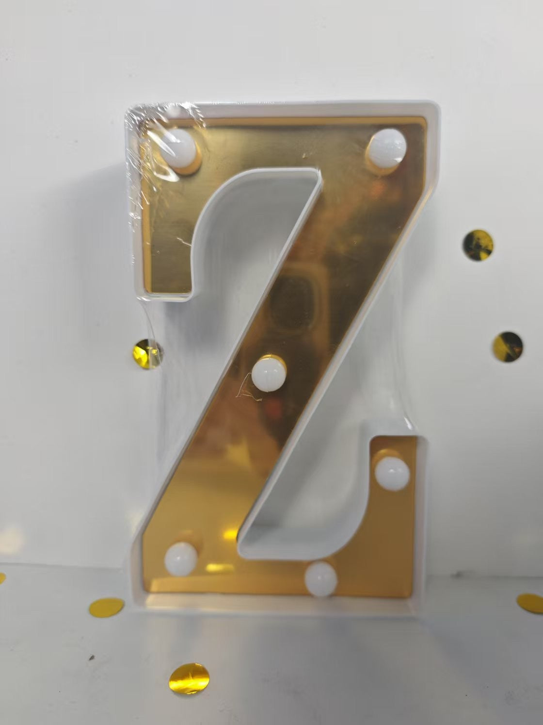 LAMPARA NUMERO LETRA DORADO 0-9 A-Z 21CM